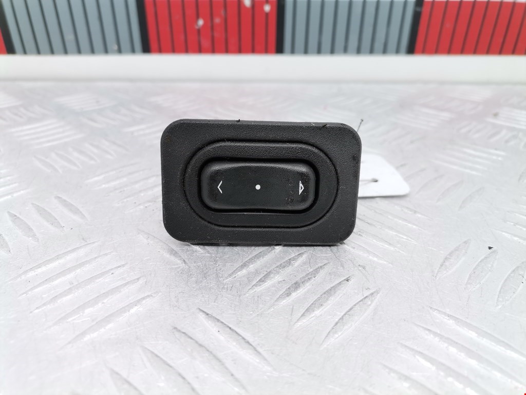 Кнопка стеклоподъемника OPEL Combo C 2001-2011