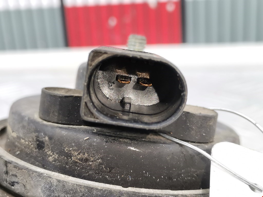 Сигнал звуковой (гудок клаксон) AUDI A4 B6 2001-2005