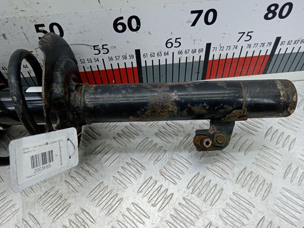 Амортизатор передний правый TOYOTA Aygo AB10 2005-2014