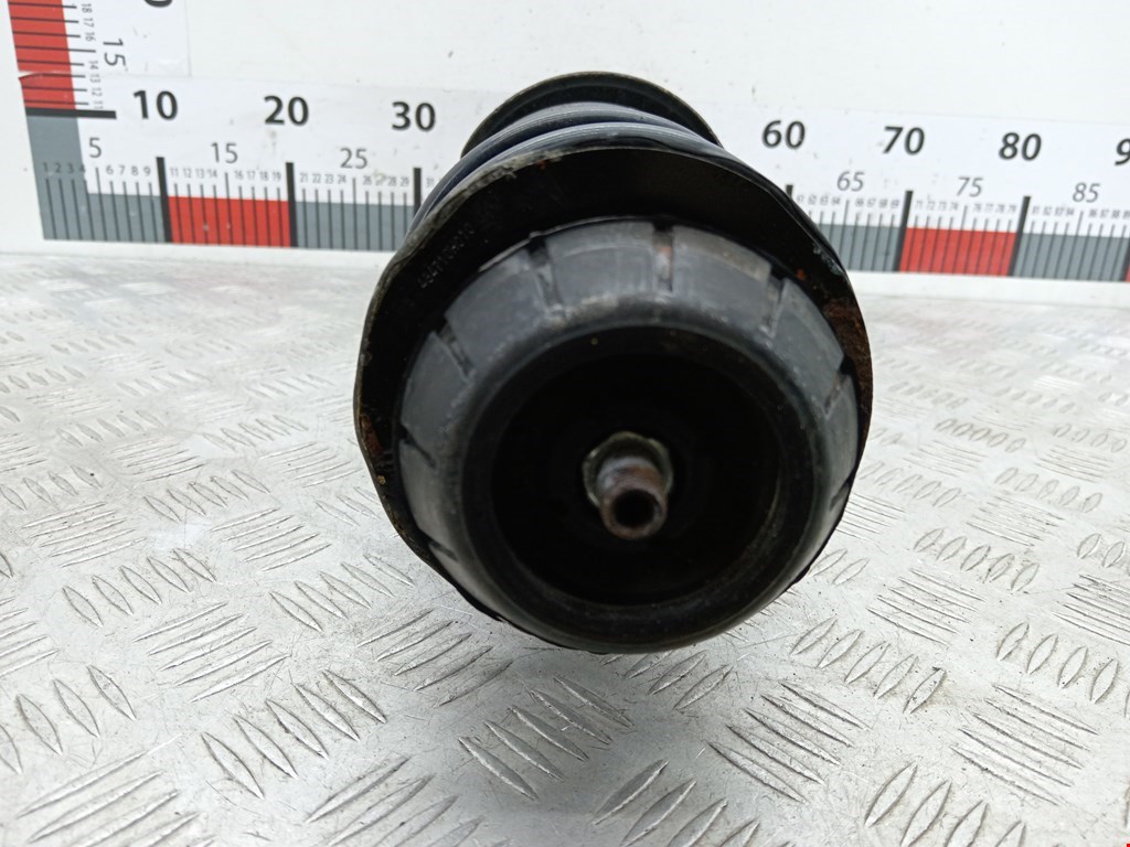 Амортизатор передний правый TOYOTA Aygo AB10 2005-2014