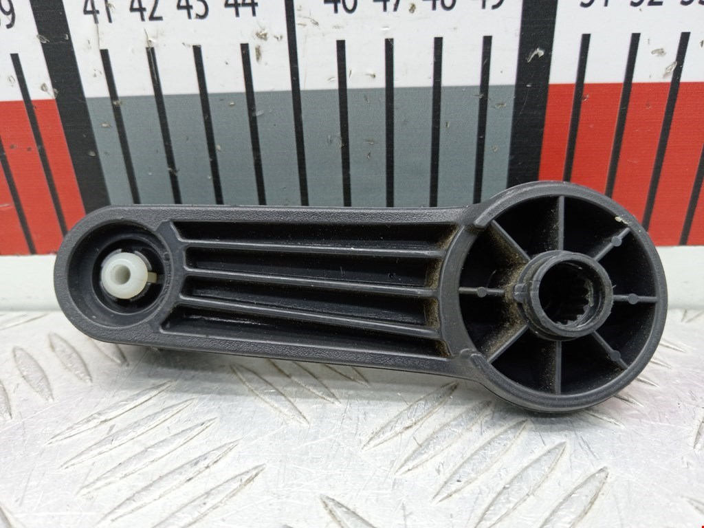 Ручка стеклоподъемника NISSAN Micra K12 2003-2010