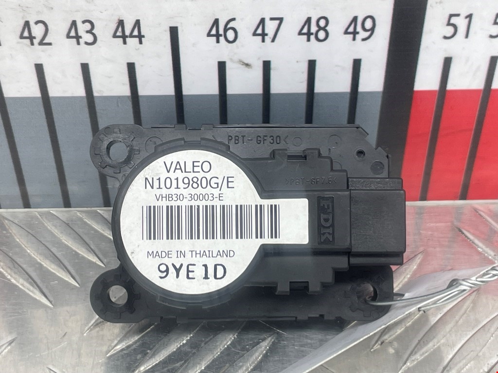 Моторчик заслонки печки PEUGEOT 308 2007-2015