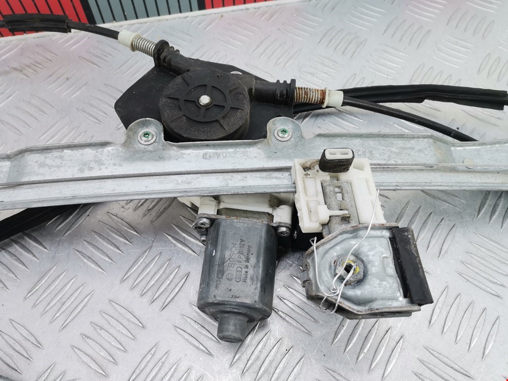 Стеклоподъемник передний правый MITSUBISHI Colt Z3 2003-2012