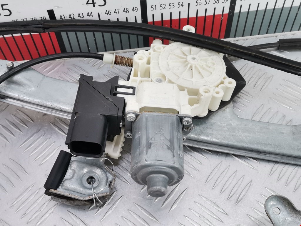 Стеклоподъемник передний правый MITSUBISHI Colt Z3 2003-2012