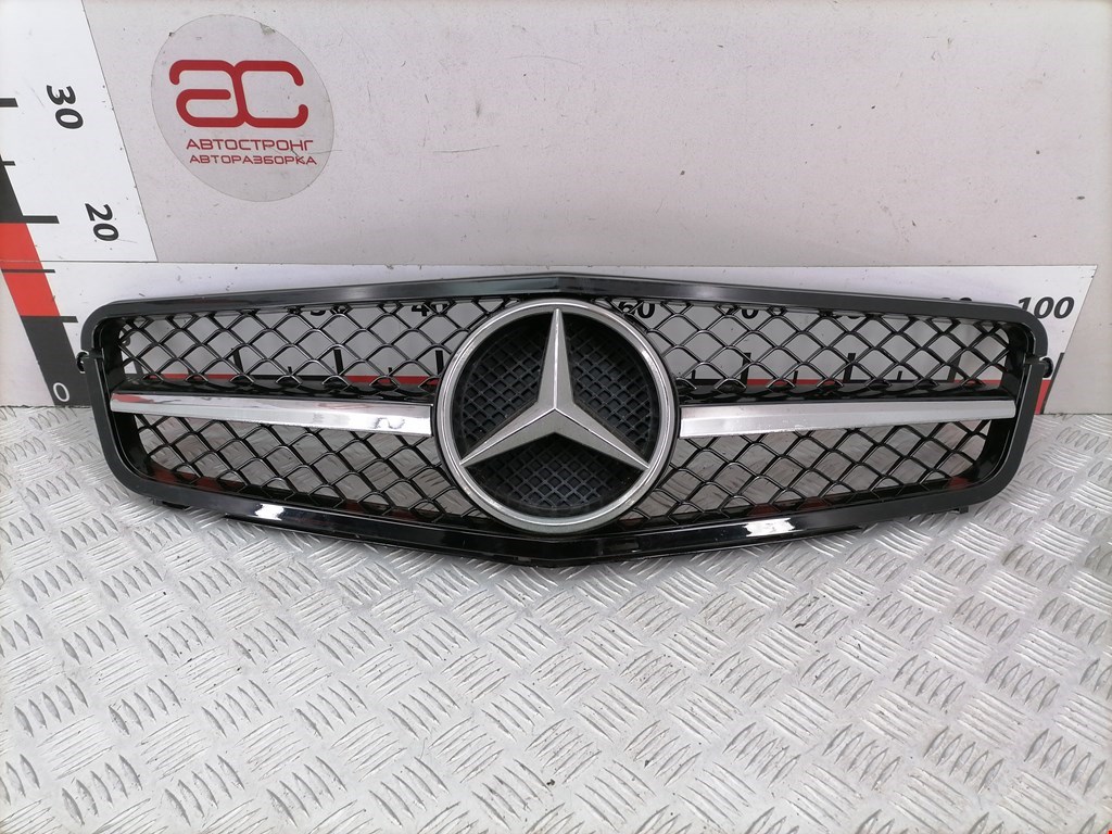 Решетка радиатора MERCEDES-BENZ C-Class C-klasse W204 2007-2015
