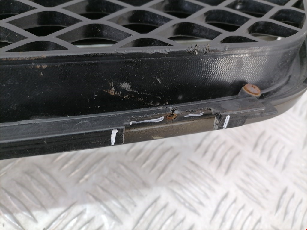 Решетка радиатора MERCEDES-BENZ C-Class C-klasse W204 2007-2015