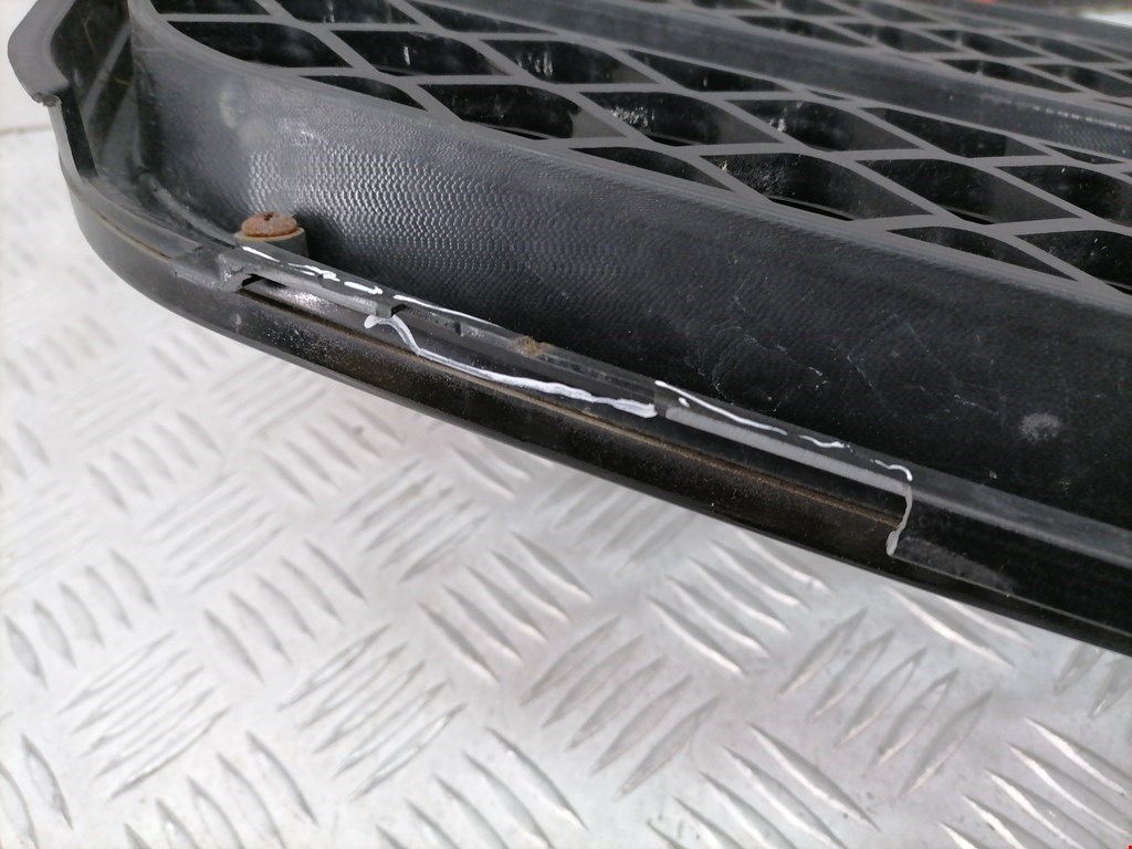 Решетка радиатора MERCEDES-BENZ C-Class C-klasse W204 2007-2015