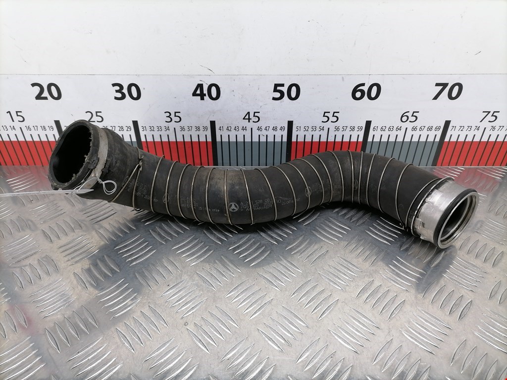 Патрубок интеркулера MERCEDES-BENZ C-Class C-klasse W204 2007-2015