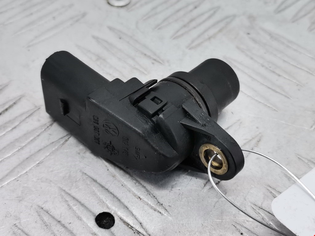 Датчик положения распредвала VOLKSWAGEN Golf IV 1997-2003