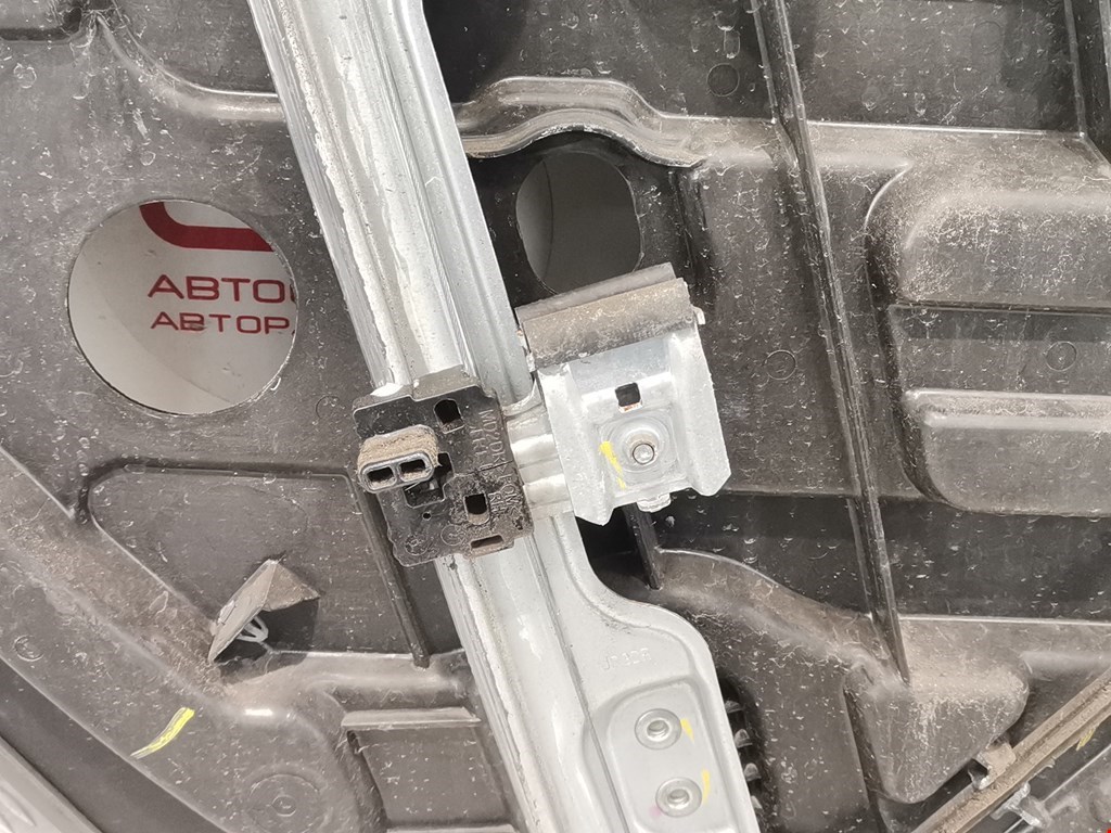 Стеклоподъемник передний правый KIA Cee'd II 2012-2018