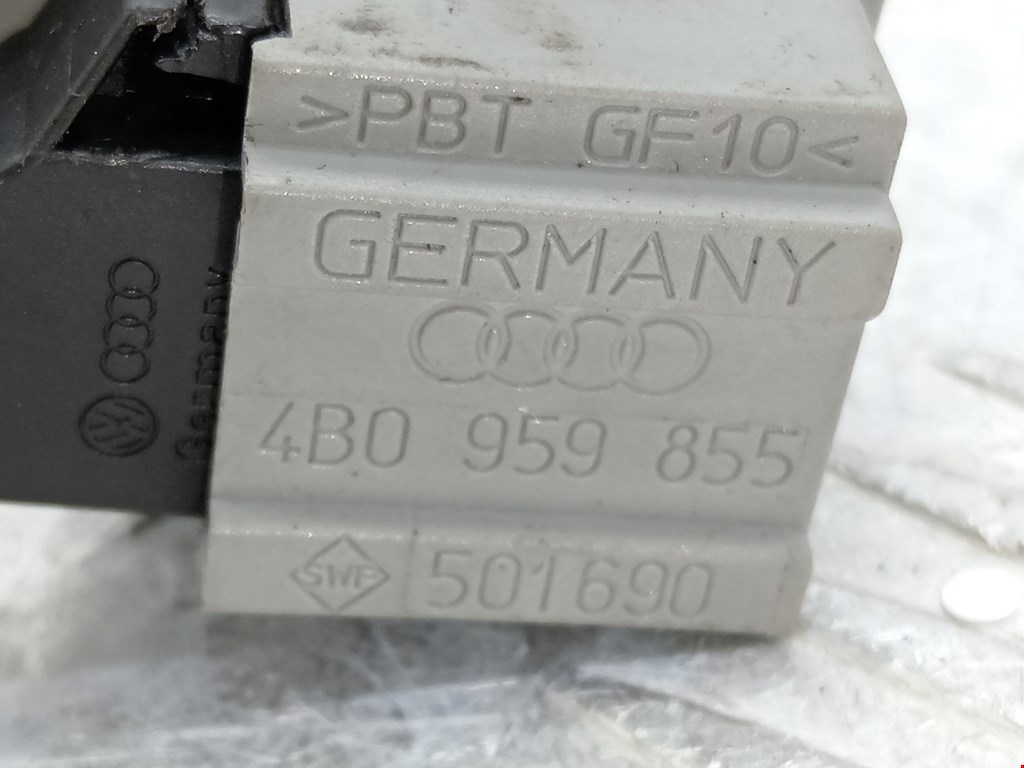 Кнопка стеклоподъемника AUDI A6 C5 1997-2004