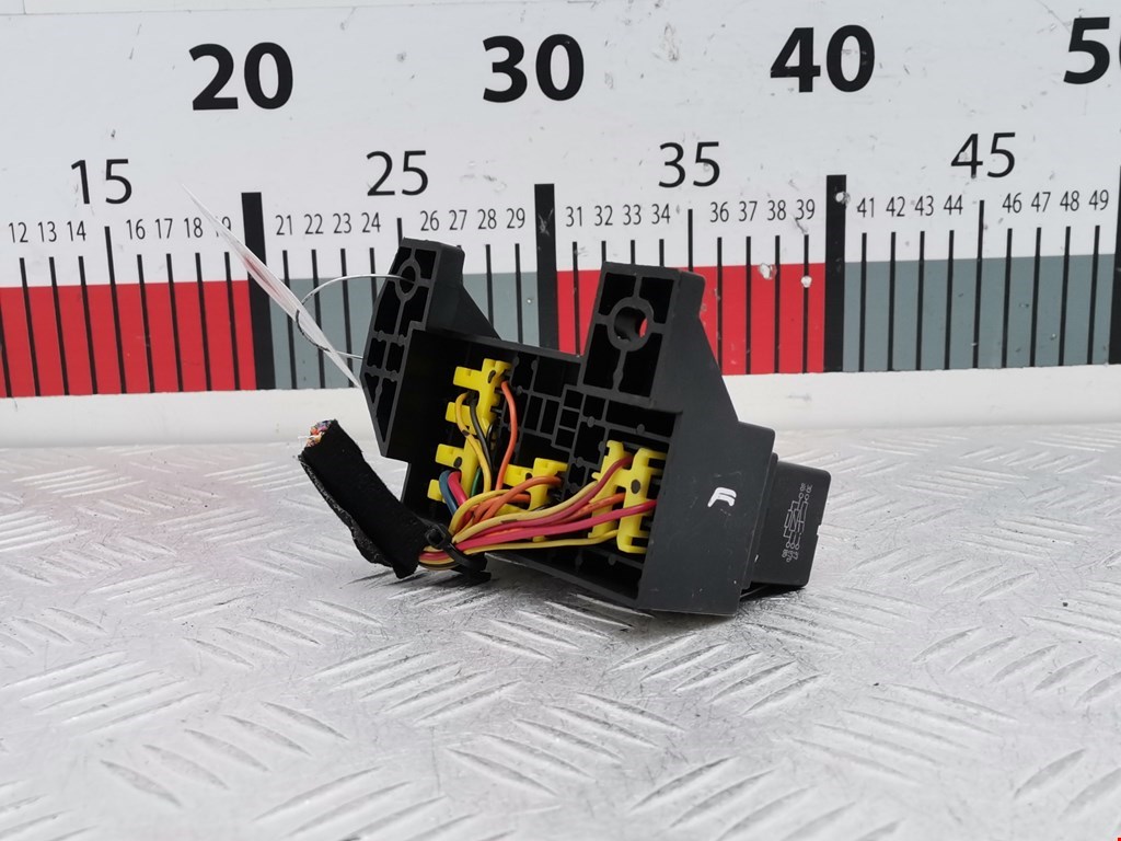 Блок реле KIA Sorento 2002-2009