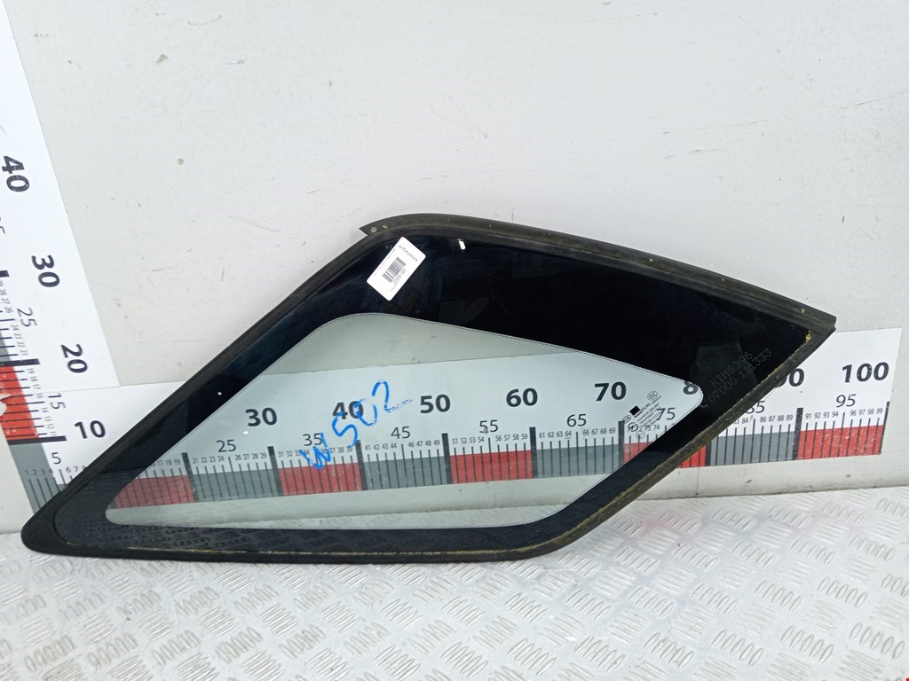 Стекло кузовное глухое левое KIA Sorento 2002-2009