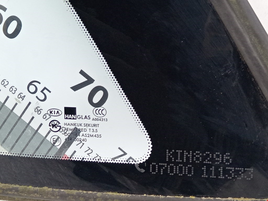 Стекло кузовное глухое левое KIA Sorento 2002-2009