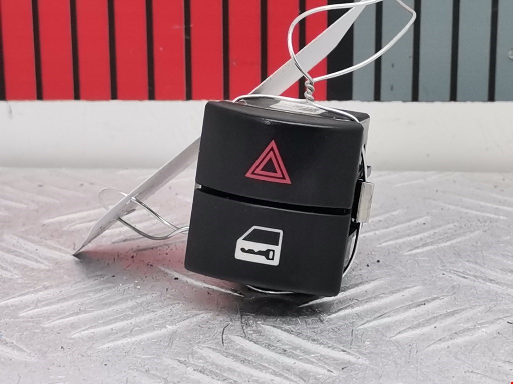 Кнопка аварийной сигнализации Land Rover Range Rover 3 (2001-2012)