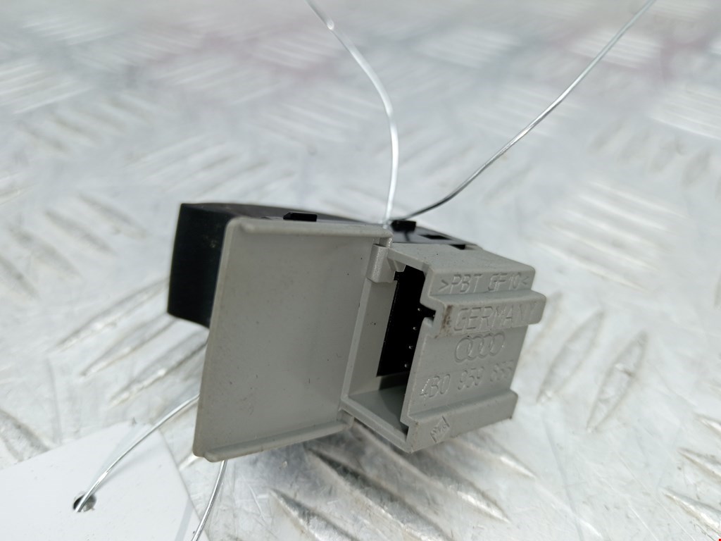 Кнопка стеклоподъемника AUDI A6 C5 1997-2004