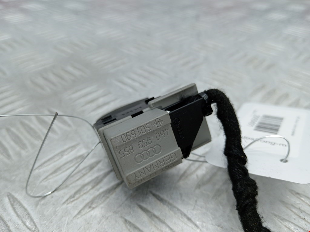 Кнопка стеклоподъемника AUDI A6 C5 1997-2004