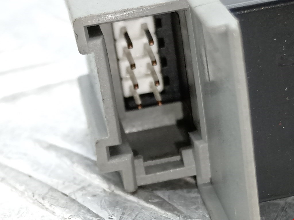 Кнопка стеклоподъемника AUDI A6 C5 1997-2004