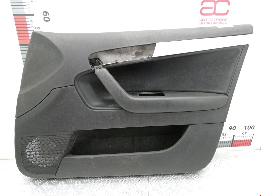 Обшивка двери передняя правая AUDI A3 8P 2003-2013