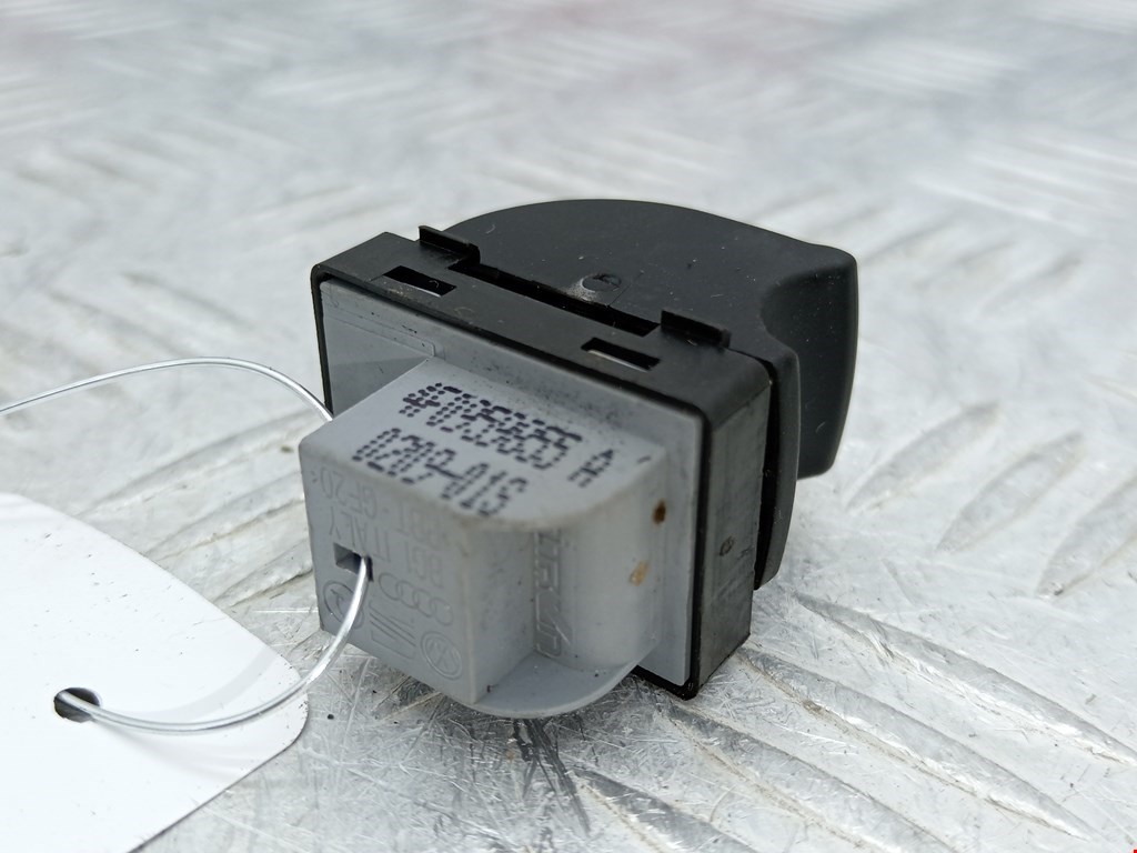 Кнопка стеклоподъемника AUDI A3 8P 2003-2013