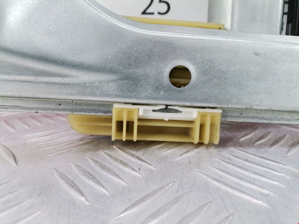 Стеклоподъемник задний правый VOLVO V60 2010-2018