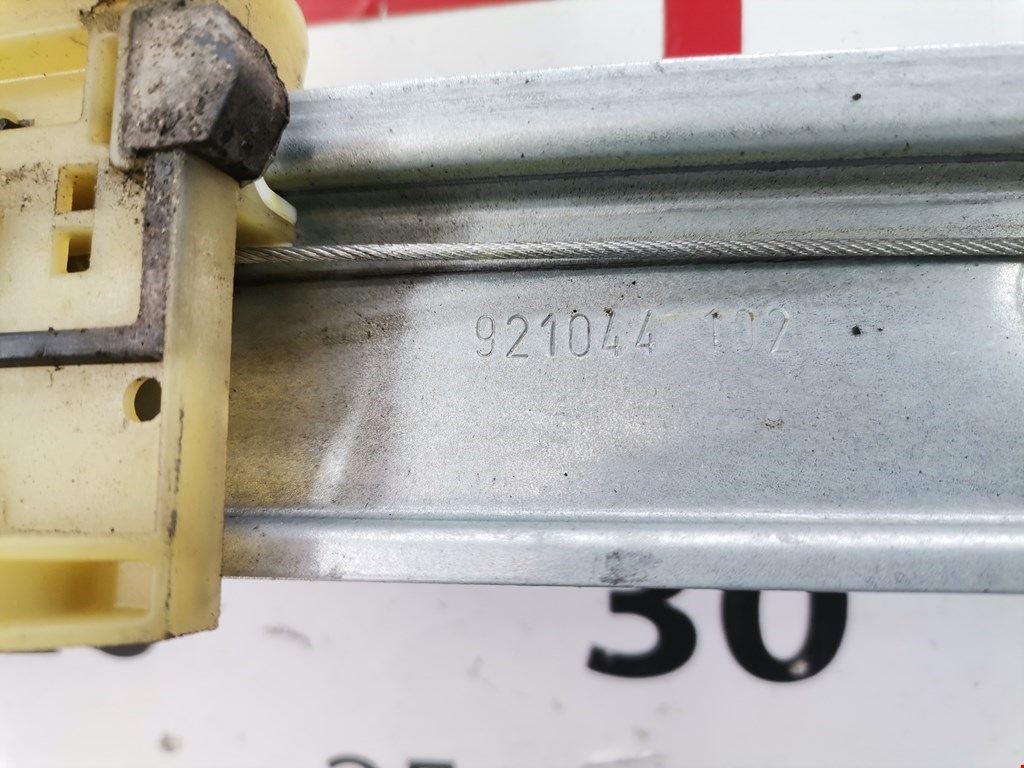 Стеклоподъемник задний правый VOLVO V60 2010-2018