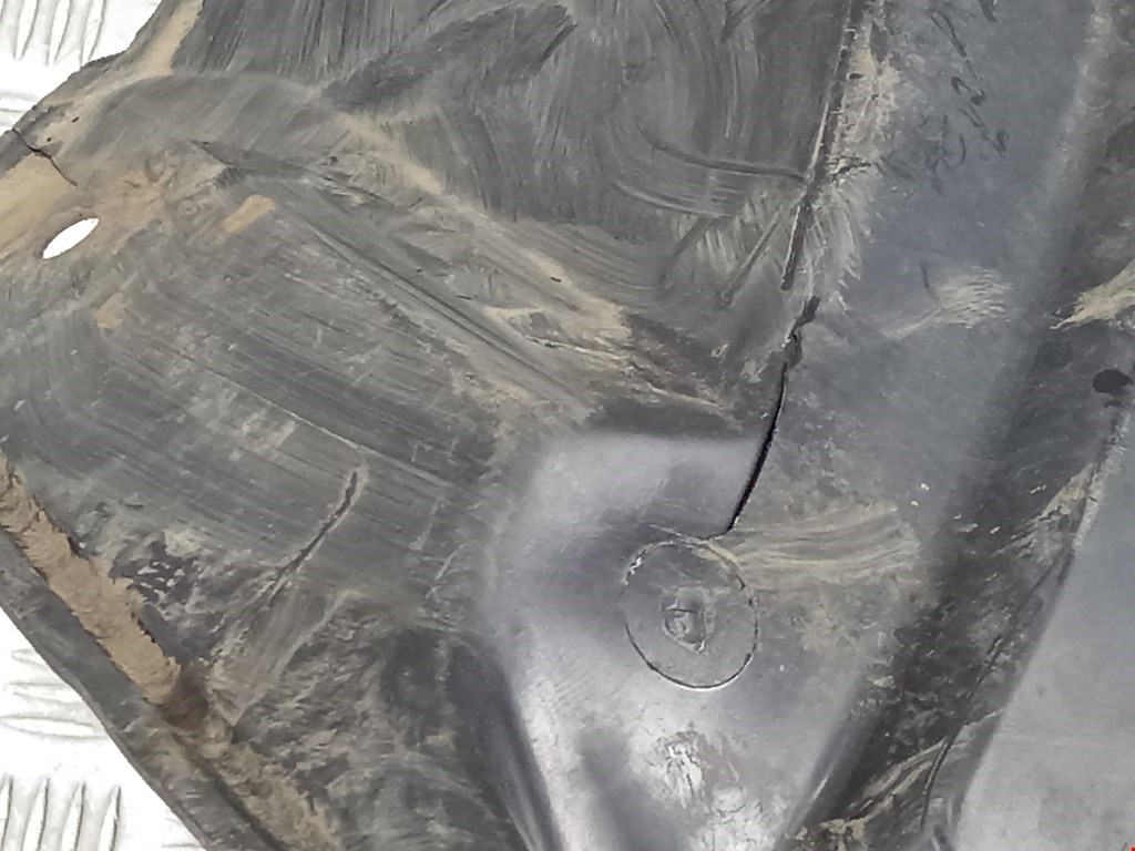 Локер (подкрылок) задний правый MITSUBISHI L200 KB 2006-2015