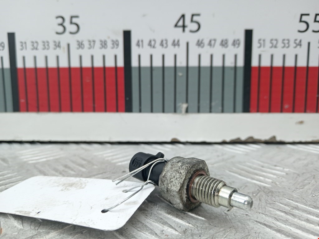 Датчик включения заднего хода OPEL Corsa D 2006-2014