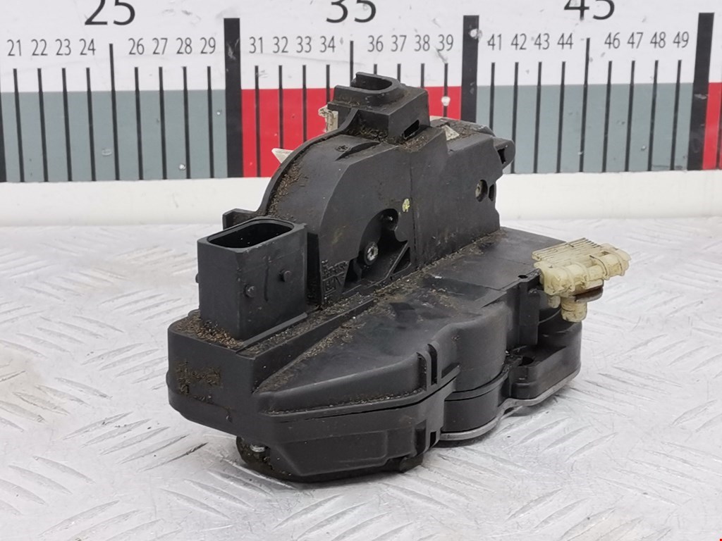 Замок двери задней правой OPEL Astra J 2009-2017