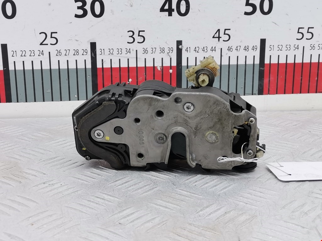 Замок двери задней правой OPEL Astra J 2009-2017