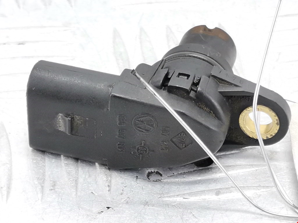 Датчик положения распредвала VOLKSWAGEN Golf IV 1997-2003