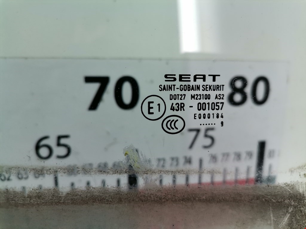 Стекло двери заднее правое SEAT Exeo 2008-2013