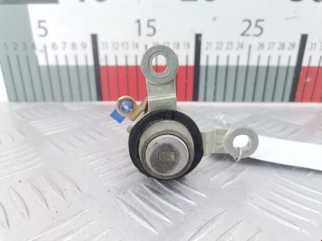 Вставка замка багажника MITSUBISHI Colt Z3 2003-2012