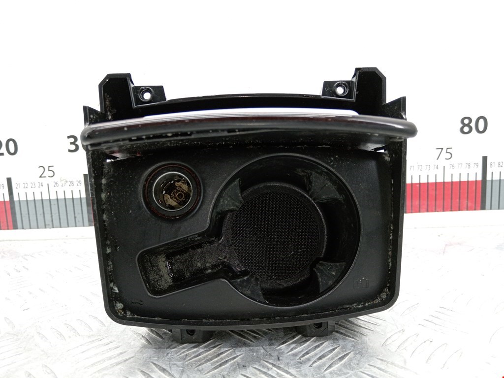 Подстаканник AUDI A6 C6 2004-2010