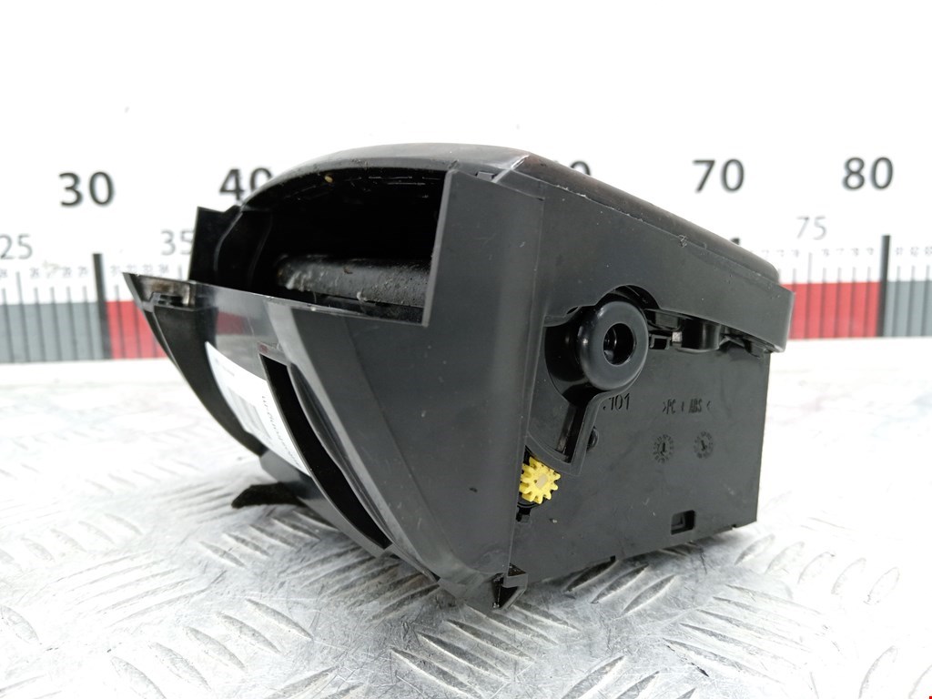 Подстаканник AUDI A6 C6 2004-2010