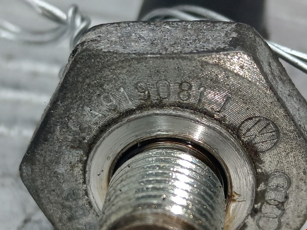 Датчик давления масла VOLKSWAGEN Passat B5 1997-2005