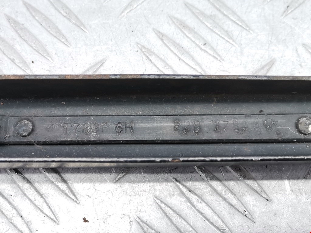 Поводок дворника задний (заднего) LAND ROVER Discovery III 2005-2009