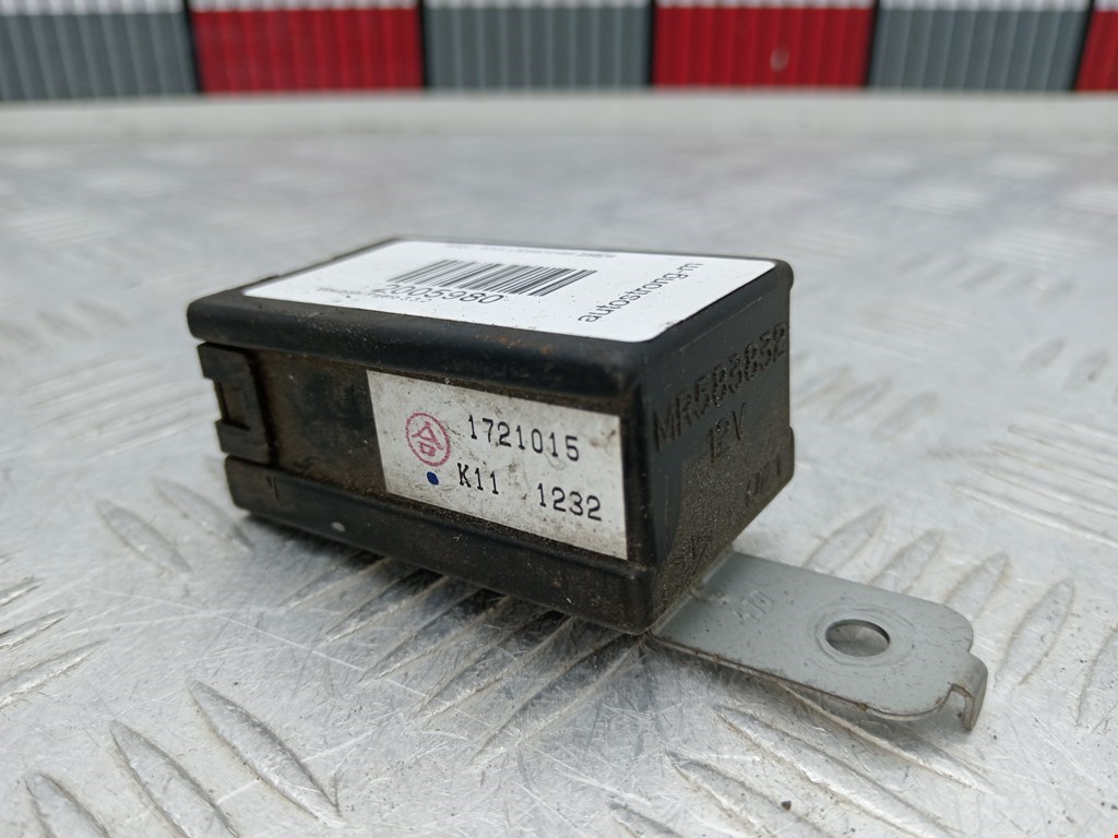 Блок управления двери Mitsubishi Pajero 3 (1999-2006)