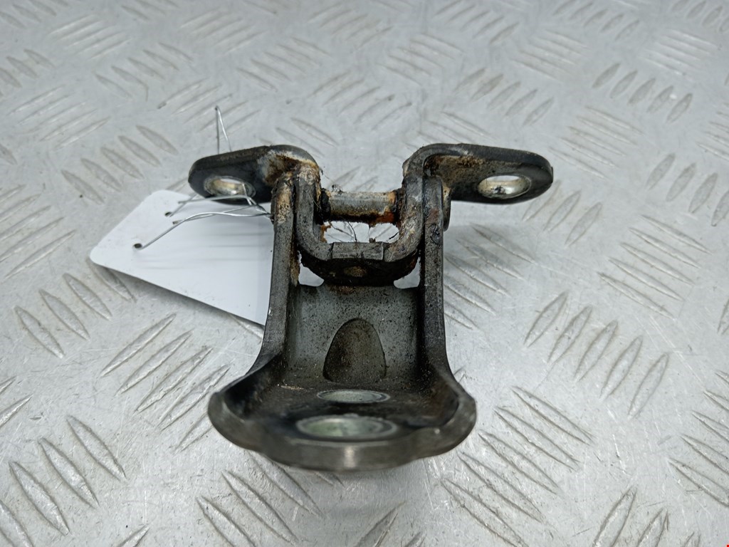 Петля двери передней левой Hyundai Tucson 1 (2004-2010)