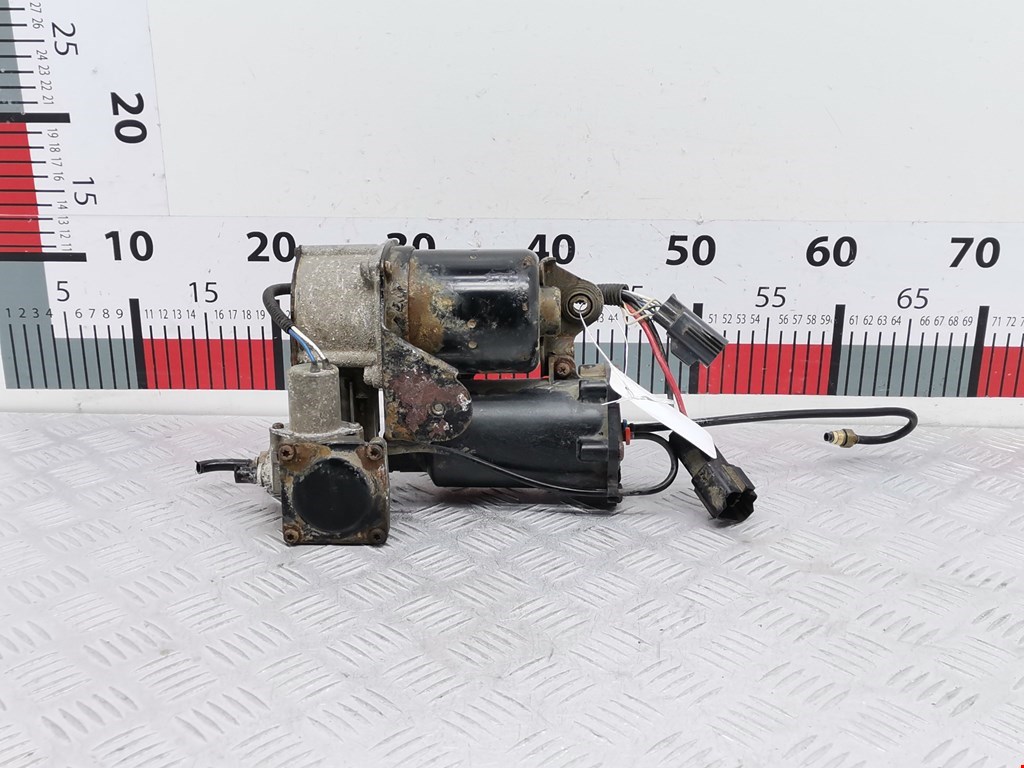 Компрессор пневмоподвески Land Rover Discovery 3 (2004-2009)