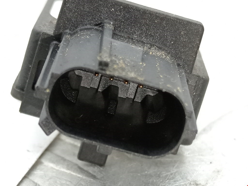 Датчик AIR BAG (подушек безопасности) TOYOTA Avensis 2009-2015