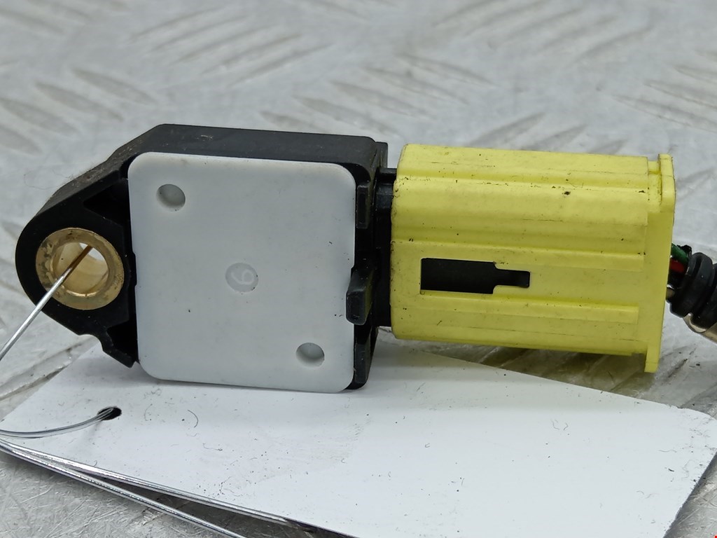 Датчик AIR BAG (подушек безопасности) TOYOTA Avensis 2009-2015