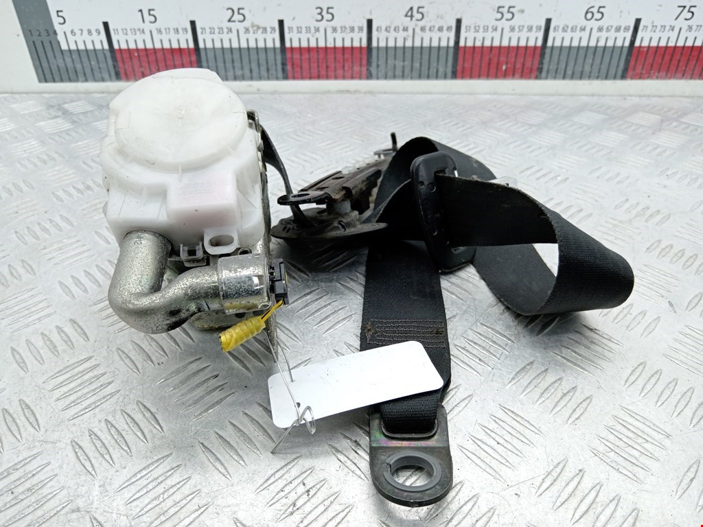 Ремень безопасности передний правый TOYOTA Avensis 2009-2015