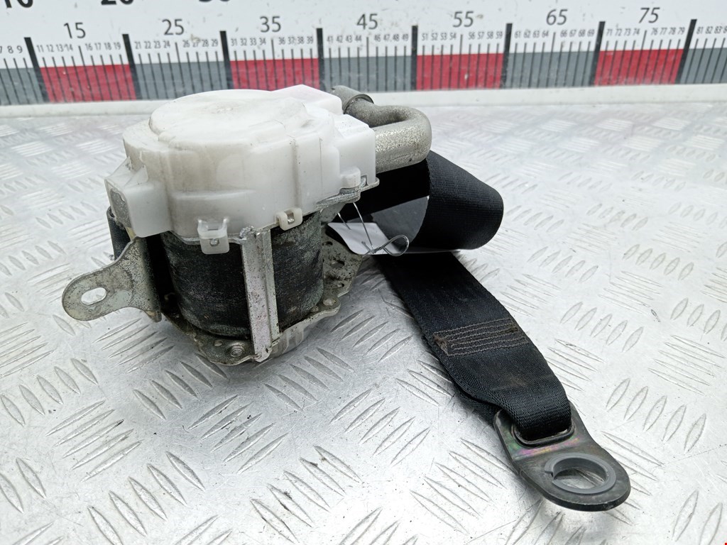 Ремень безопасности передний правый TOYOTA Avensis 2009-2015