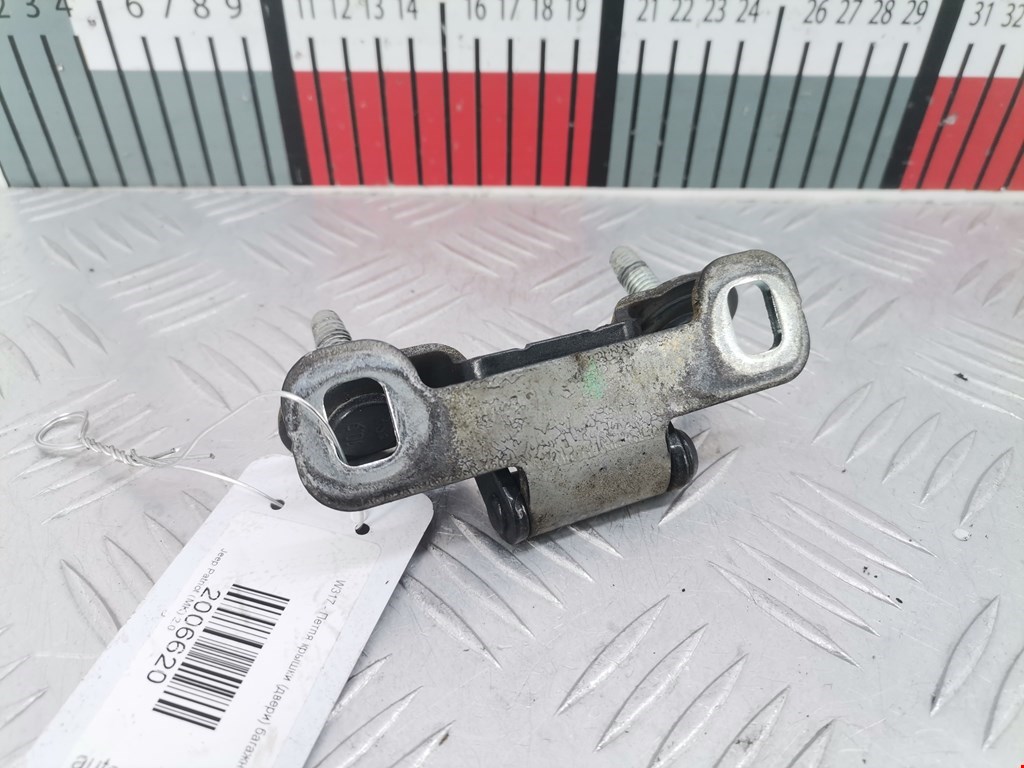 Петля крышки (двери) багажника Jeep Patriot (MK) (2006-2016)