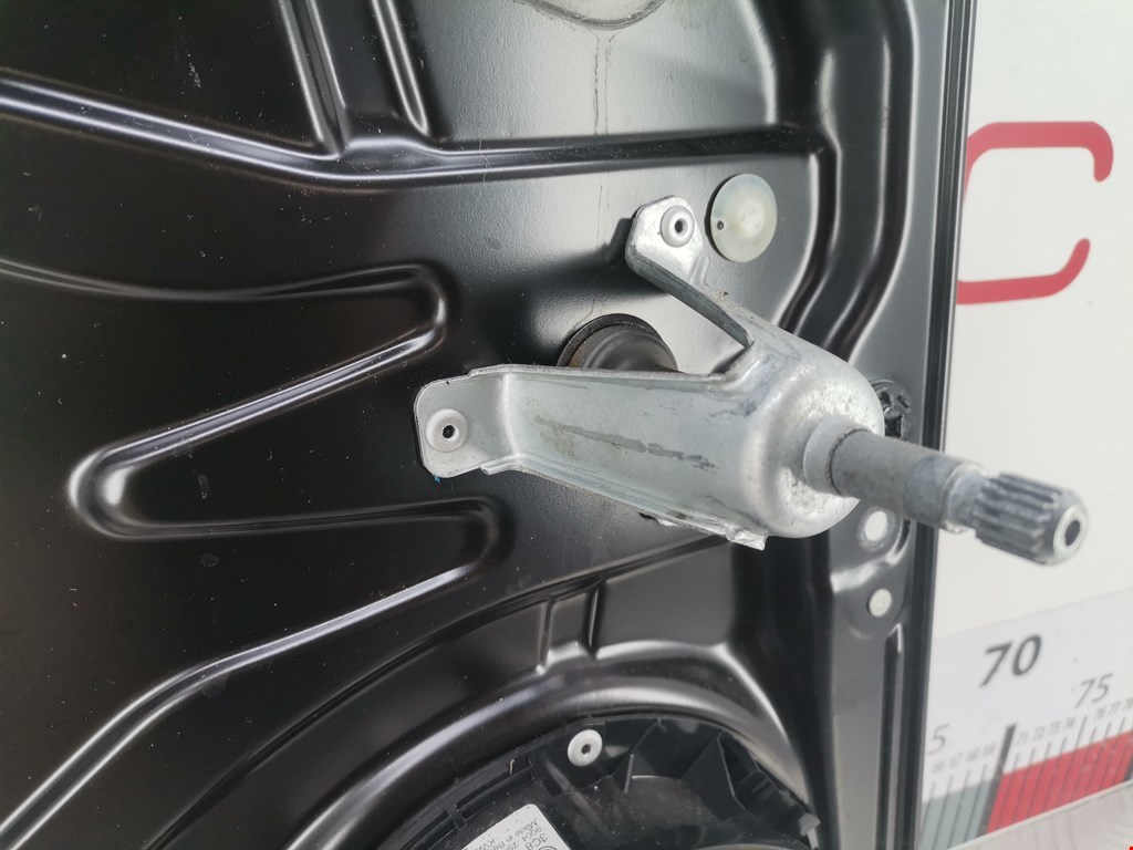 Стеклоподъемник задний левый VOLKSWAGEN Passat B6 2005-2011