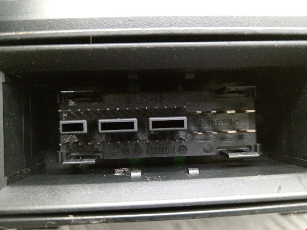 Панель приборов (щиток) VOLKSWAGEN Golf V 2003-2009