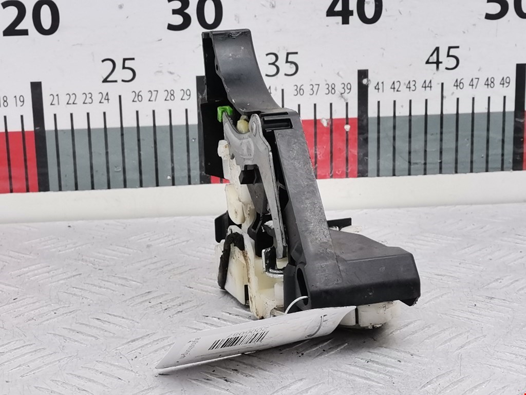 Замок двери передней левой MITSUBISHI L200 KB 2006-2015