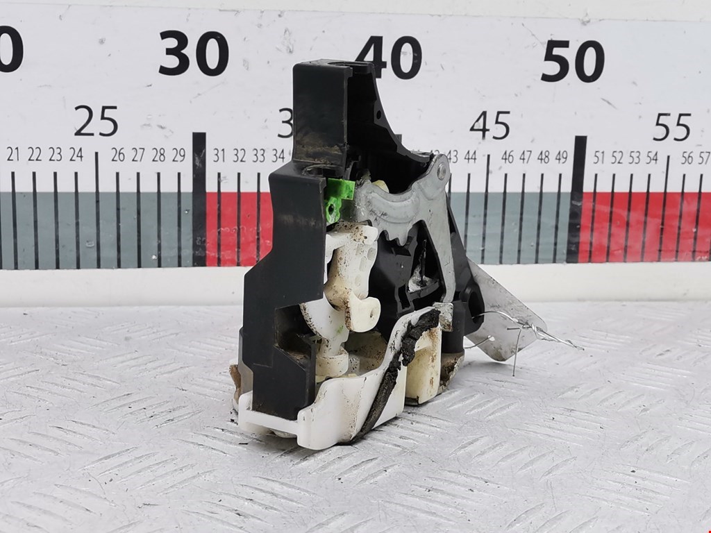 Замок двери передней левой MITSUBISHI L200 KB 2006-2015