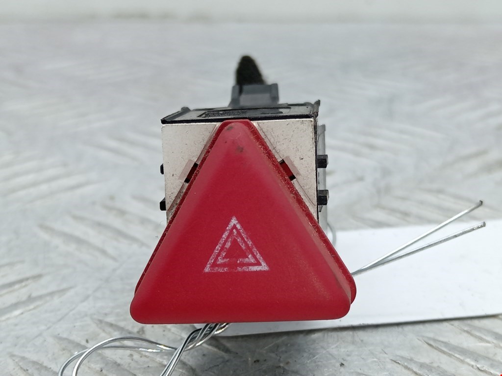 Кнопка аварийной сигнализации (аварийки) VOLKSWAGEN Golf V 2003-2009